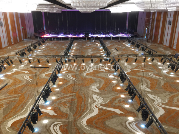 東莞搜于特舞臺燈光項目